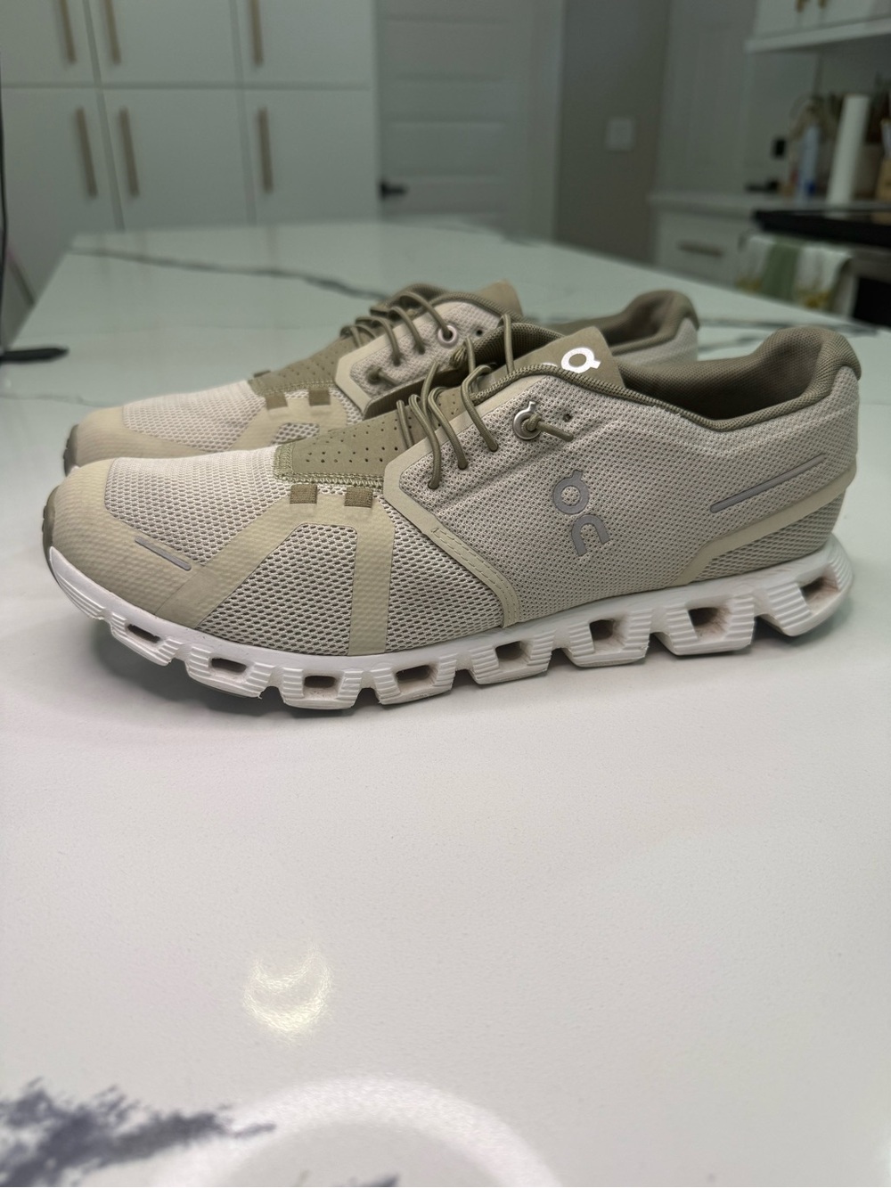 On Cloud 5 Men's Running Shoes Chalk Grove Green Beige 59.97771 Size US 10 Low T